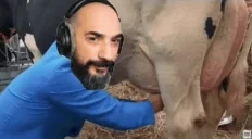 FarmerHarryCasuallyMilking emote for Discord