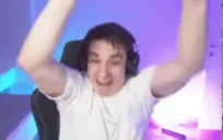 eveloneDance emote for Discord