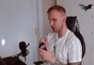 finesR emote for Discord