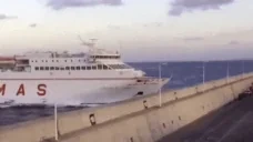 FaehreInDieWand emote for Discord