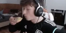 FeroEating emote for Discord