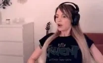 fjolynFlex emote for Discord