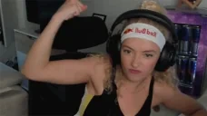 flexingmimimimichaela animated emote for Discord, Twitch and Slack