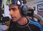 Flinch emote for Discord