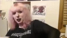 freyaHelping emote for Discord